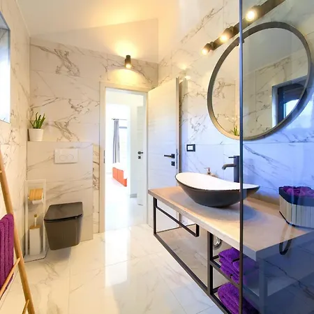 Villa House Lucija Linardici