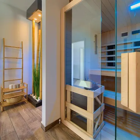 Villa House Lucija *