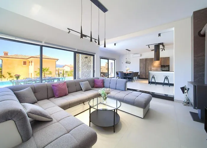 House Lucija Vila *