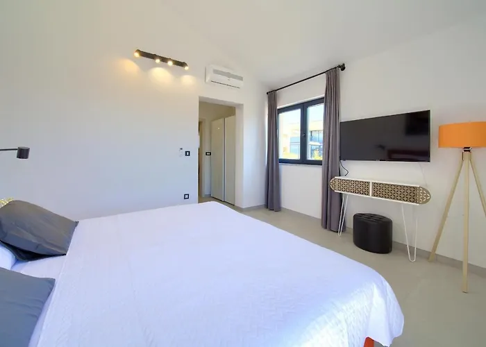 Vila House Lucija