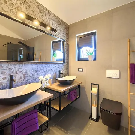 House Lucija Willa *