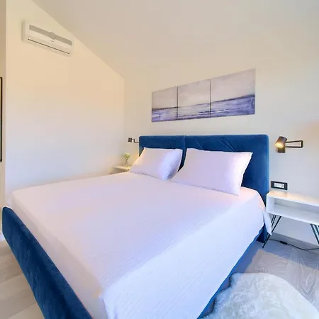 House Lucija * Linardići