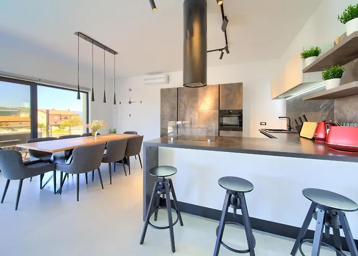Willa House Lucija *