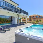 Βίλα House Lucija